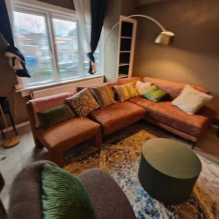 Apartment Canal